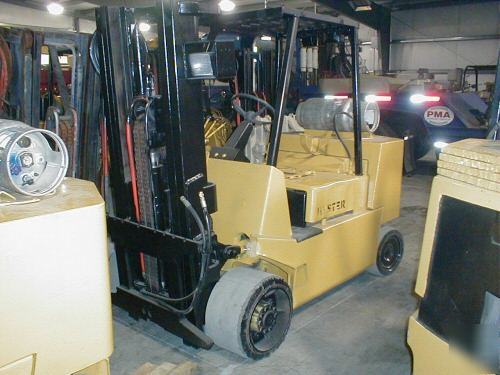 Hyster S120XLS 12,000 lb fork lift 4-way valve lpg