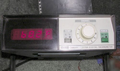 Fluke 2176A 10-ch digital thermometer w/ 5 tcs