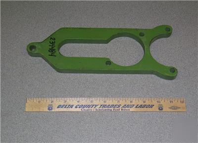 Oval strapping pivot arm 14C16R1