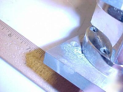 Front/back laser mirror mount / vacuum valve assemblies
