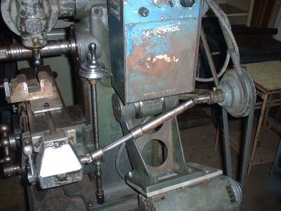 Small horz -vert. --berk- milling machine see pics. 
