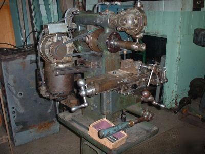 Small horz -vert. --berk- milling machine see pics. 