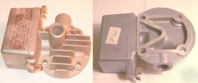 Campbell hausfeld pump head, early type single piston
