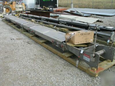 24â€ wide x 30â€™ long x 8â€ deep, vibrating conveyor (390
