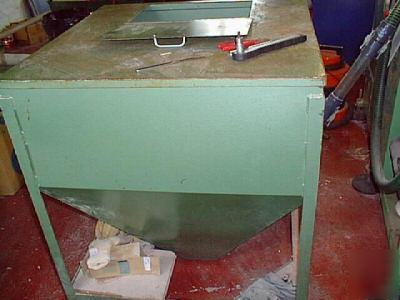 Hayssen extrusion blow moulder (blow molder molding)