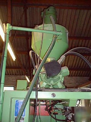 Hayssen extrusion blow moulder (blow molder molding)