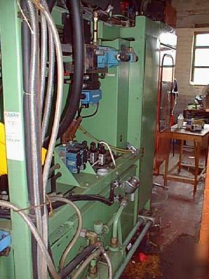 Hayssen extrusion blow moulder (blow molder molding)