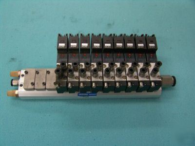 Wusung pneumatic valve and manifold lot K110-4E1 