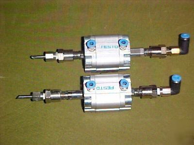 2 pneumatic festo cylinders with air spray nozzle