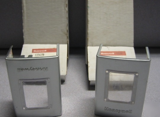 Honeywell cover assembly/137637B/for C645A lot of (2)