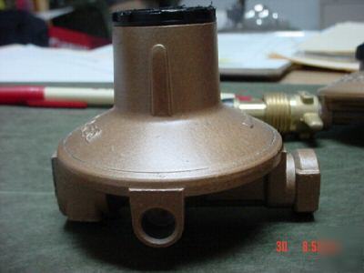 Reca lpg pressure regulators #71-1290, 30MBAR lot 100 