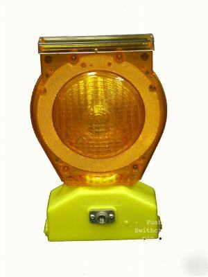 Solar safety barricade light amber/yellow