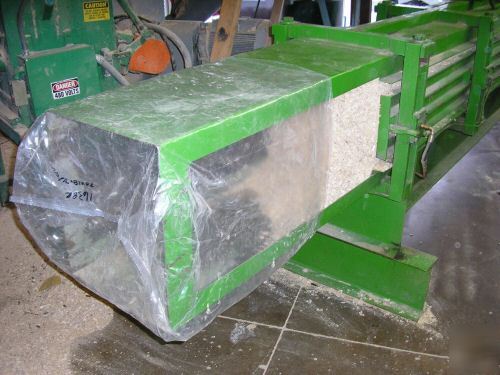 Monro 14 shavings baler, shavings bailer,maren 14 x 18