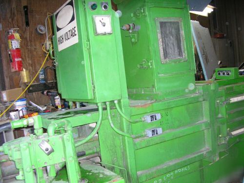 Monro 14 shavings baler, shavings bailer,maren 14 x 18