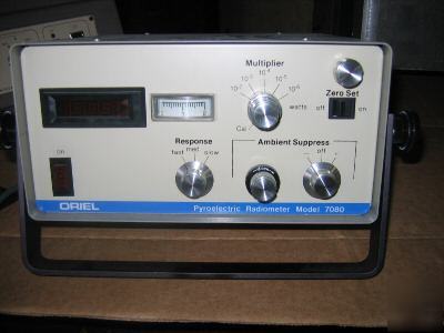 Oriel pyroelectric radiometer, model 7080