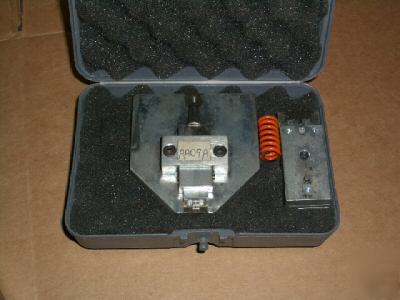 Hepco 3000-2 single stroke pneumatic lead former & die