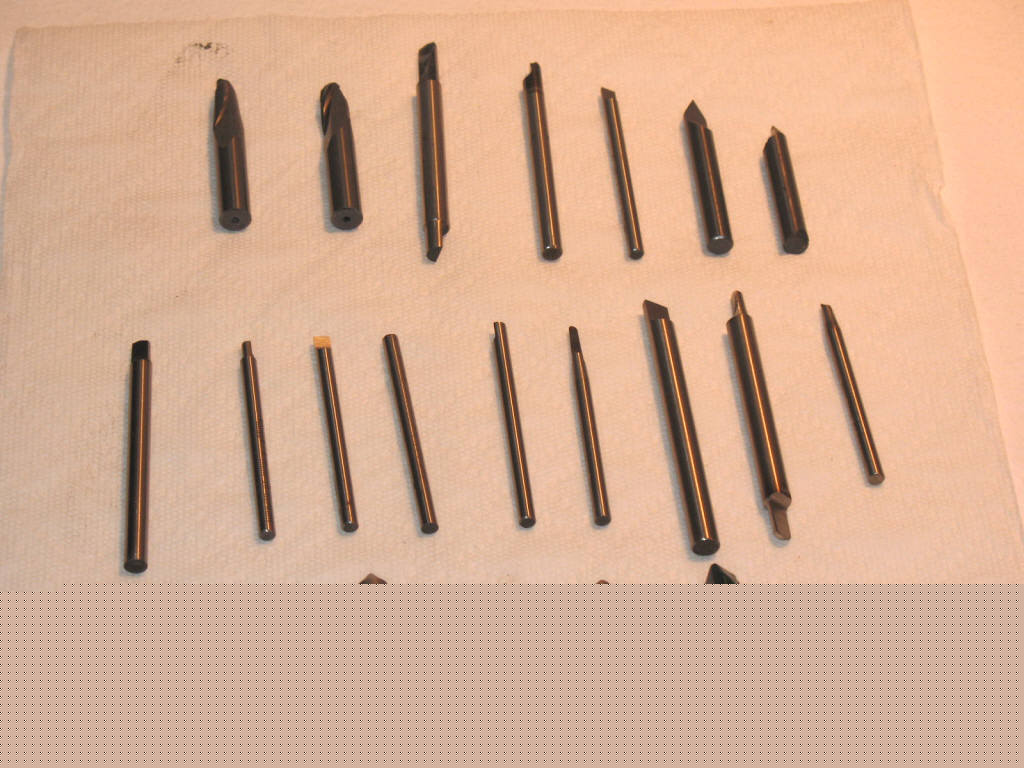 Large assortment mixed taps & cutting & drilling bits