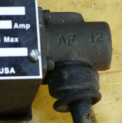 New parker D3L directional hydraulic control valve 