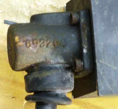 New parker D3L directional hydraulic control valve 