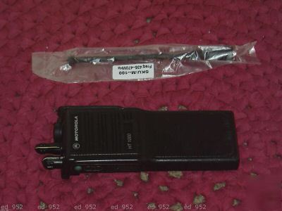 Motorola HT1000 uhf; 16 ch; 403-470 mhz; scan rdc lot