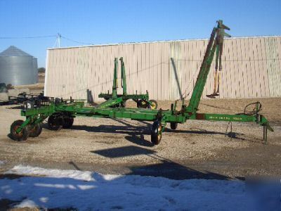 Tool bar from 12 row jd planter , good