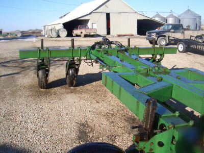 Tool bar from 12 row jd planter , good