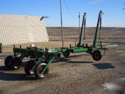 Tool bar from 12 row jd planter , good