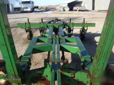 Tool bar from 12 row jd planter , good