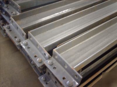 Lot of 7 upright warehouse pallet racking + 36 beams
