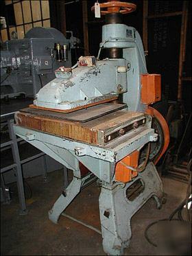 Bata klicker press ~ 6 ton capacity 