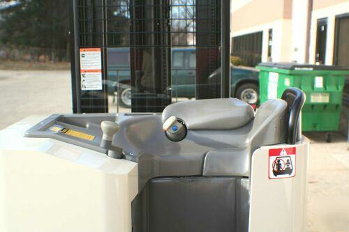 Crown RR3540-45 rider reach forklift