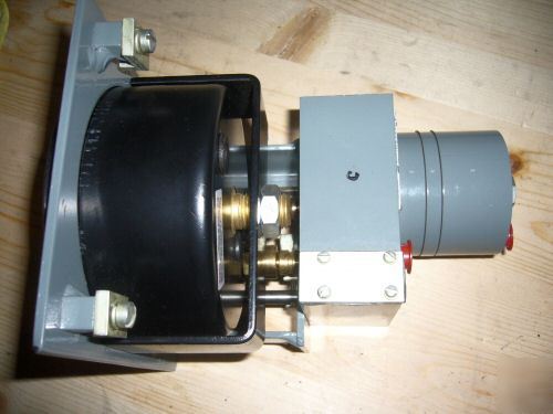 General regulator 324325 auto / manual control station