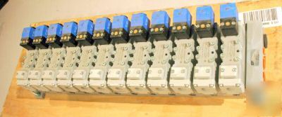 New parker isys pneumatic valve w/ manifold qt. 12 