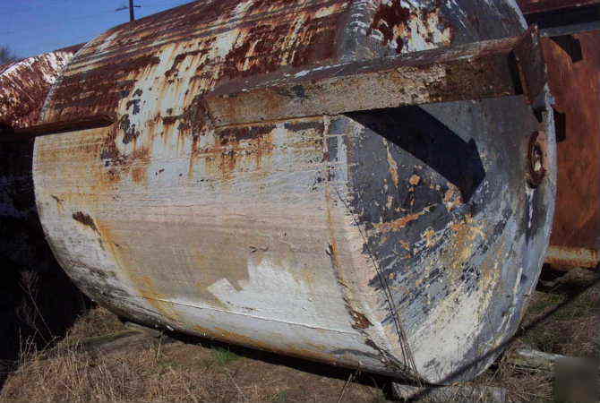 3100 gal carbon steel tank w mixer