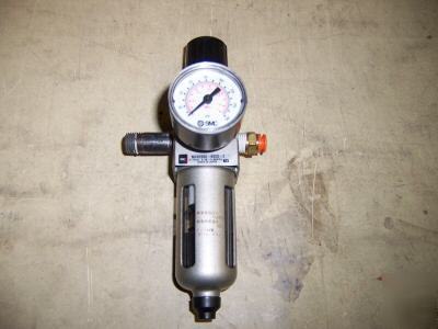 Like new smc filter/dryer NAW2000-N02D-c w/gauge exc 