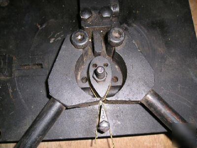 Dual metal wire bender double die