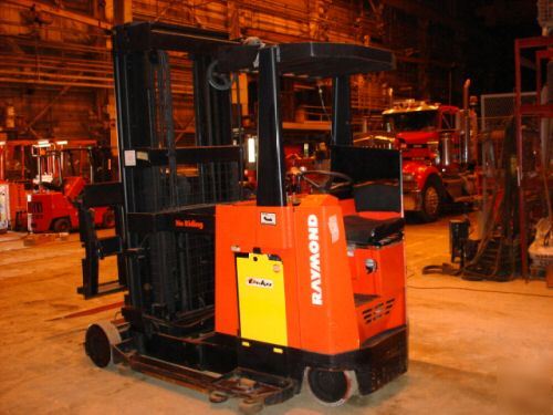 Raymond forklift battery lift reach fork low hours