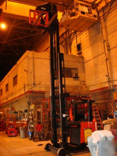 Raymond forklift battery lift reach fork low hours