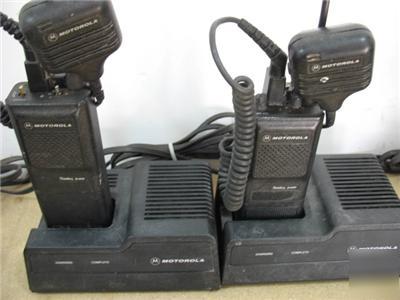2 motorola radius P200 uhf 6CH radio,charger,lapel mic 