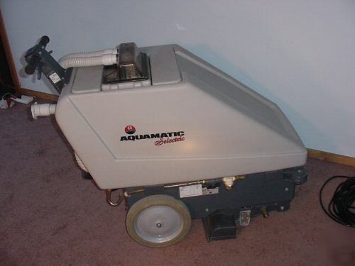 Advance aquamatic seletxic carpet extractor cleaner 