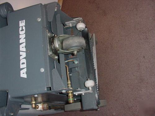 Advance aquamatic seletxic carpet extractor cleaner 