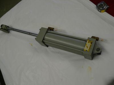 Parker tie rod air cylinder 2.5