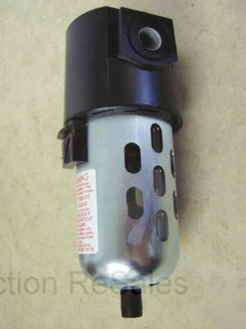 Wilkerson pneumatic air particulate filter F16-02 