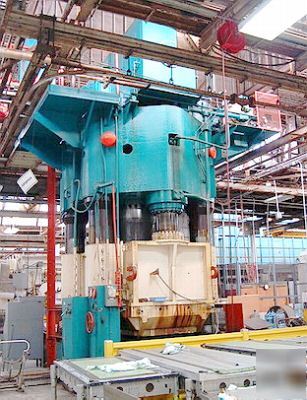 Hpm 7000 ton rubber pad press, closed die press
