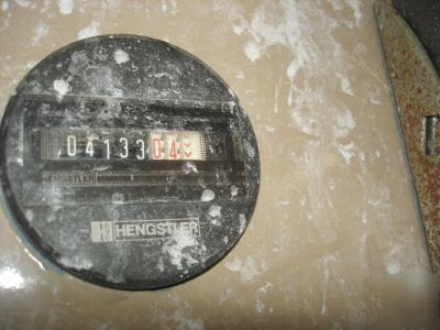 Rotomax centrifugal disc finisher, roto screener