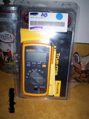 Fluke 110 true rms multimeter mint condition never used