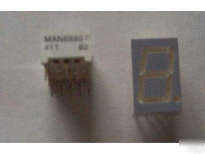 Yellow led numeric 7 segment display MAN6880