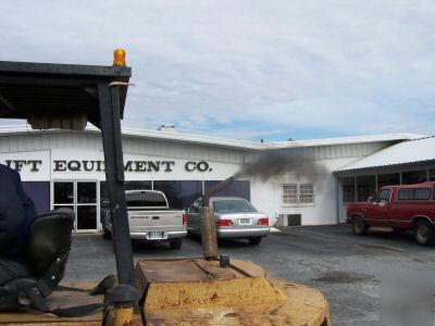 Caterpillar 15,500 lb dual wheel pneumatic forklift