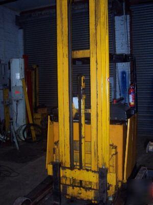 Junghinrich 1.5 tonne reach truck